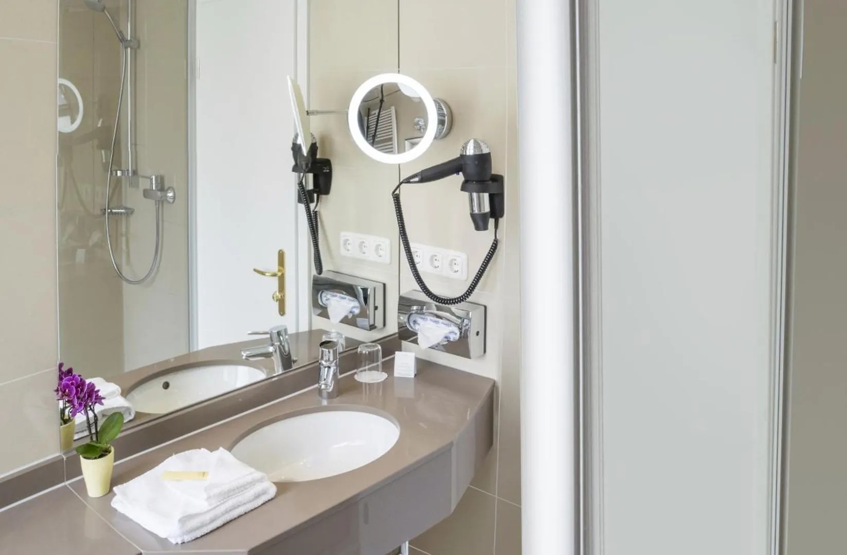 Hotel Drei Loewen Monachium