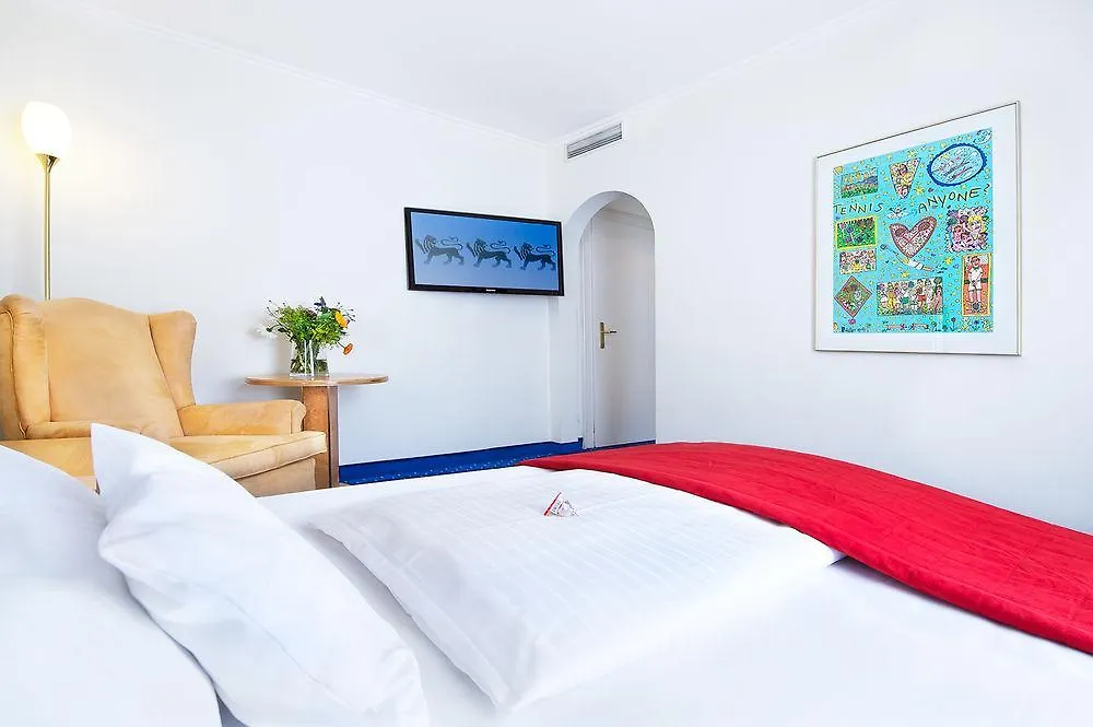 Hotel Drei Loewen Monachium 4*,